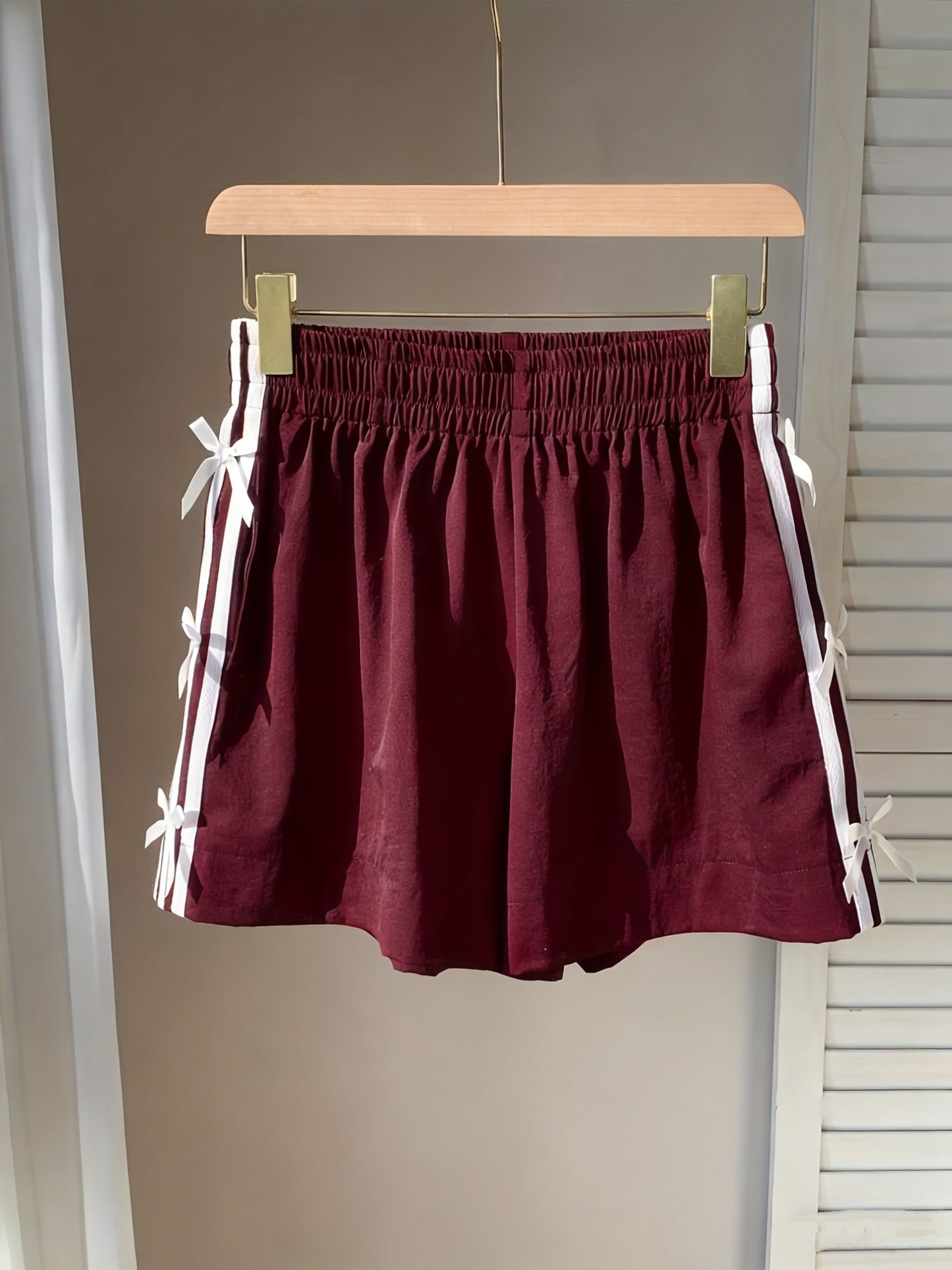 Women's casual shorts with bows and stripes for summer – regular fit, vacation style