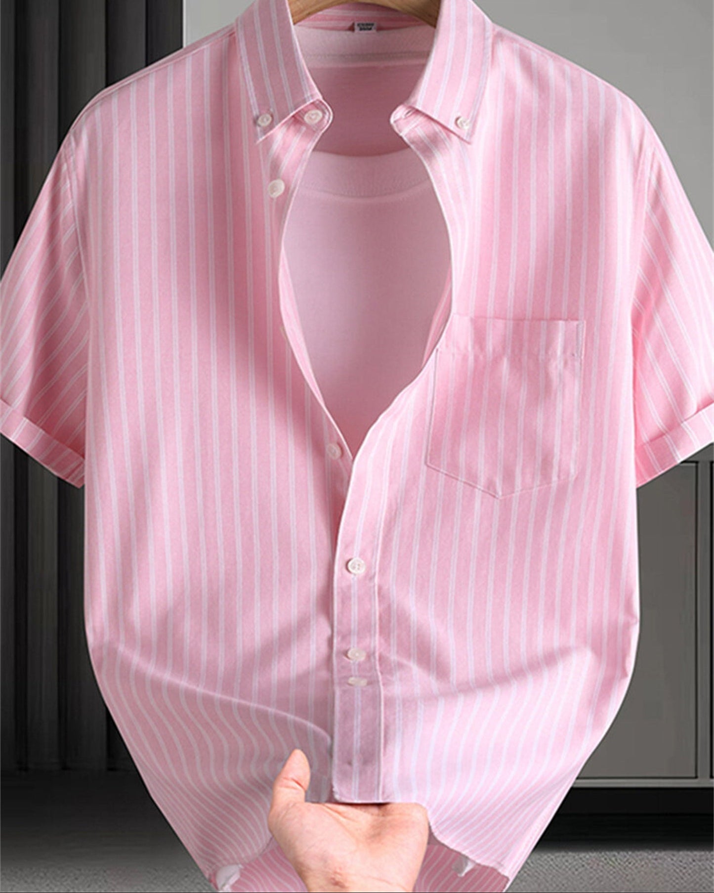 Men's Short-Sleeve Shirt with Stripe Pattern – Modern Business and Casual Shirt, Regular Fit, Stylish for Everyday and Office Wear