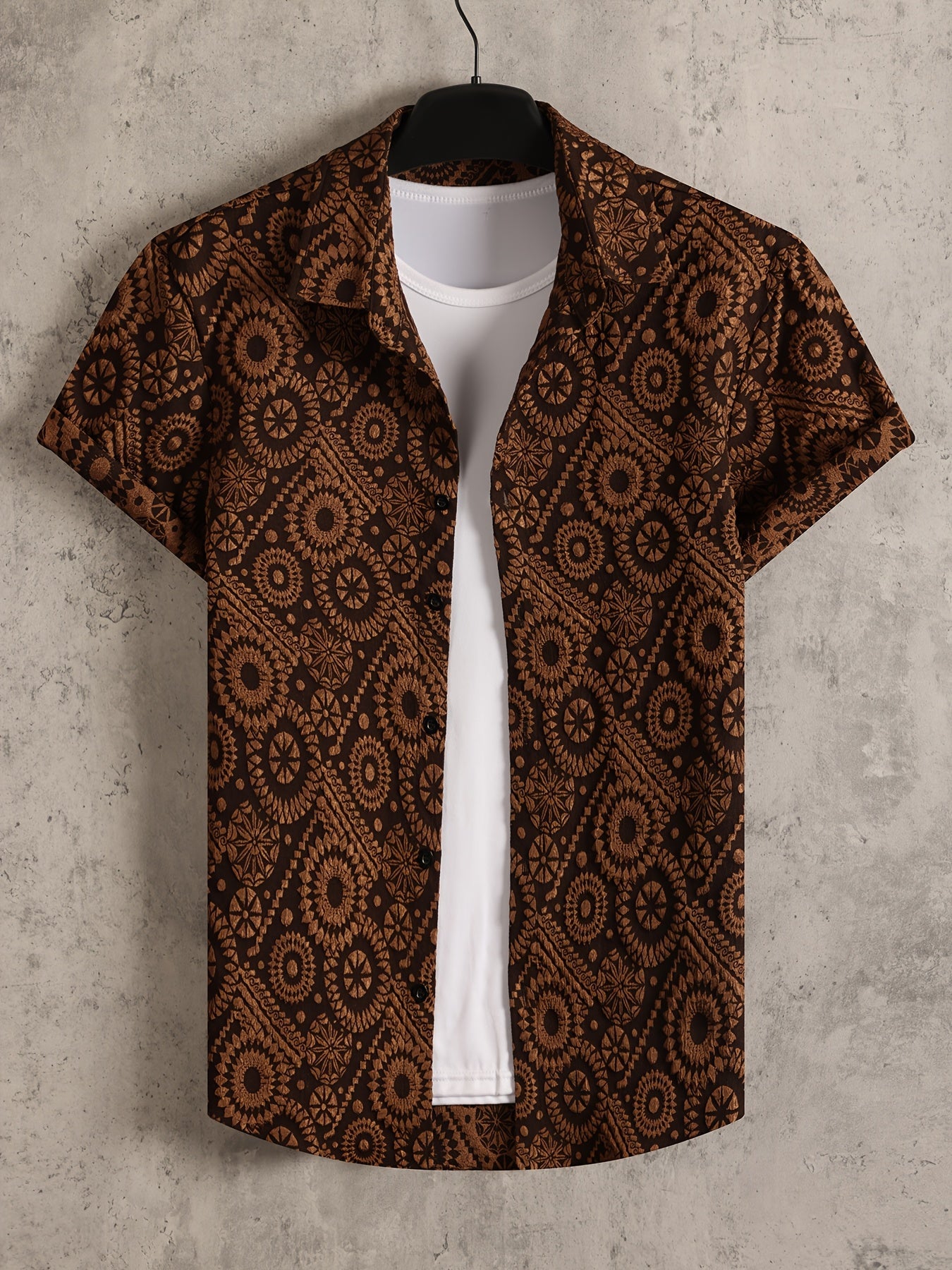 Men's Resort Short-Sleeve Shirt with Modern Medallion Pattern – Stylish Casual Shirt for Summer & Vacation