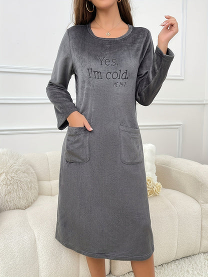 Women's flannel nightgown with a round neckline and embroidery – long-sleeved, cozy loungewear robe