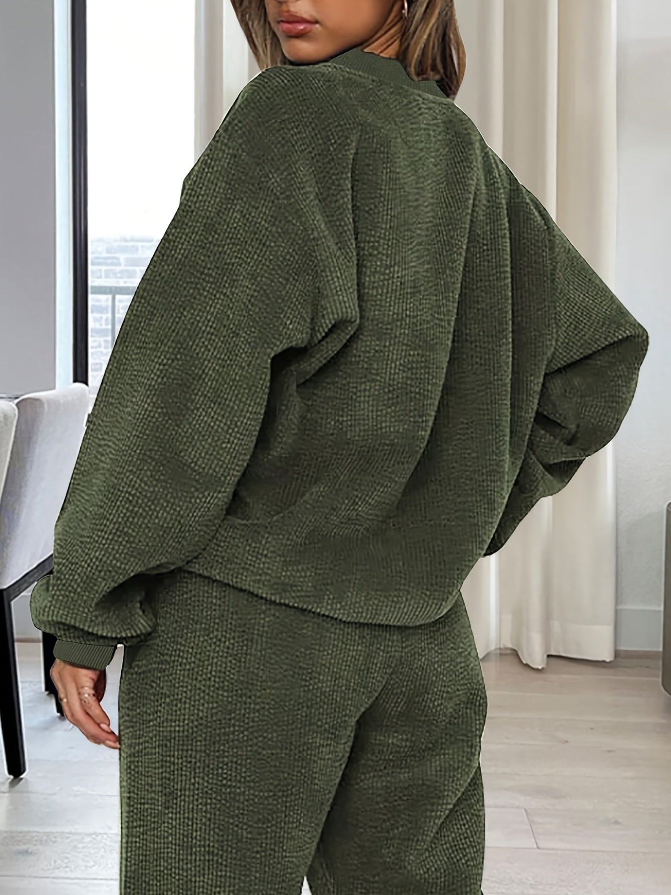 Damen Zweiteiler Lounge-Set Grün mit Struktur Langarmshirt und Jogginghose