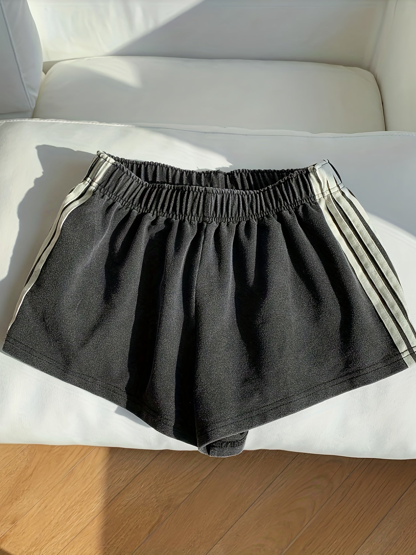 Women's Sport Shorts with Stripes – Casual Running Shorts for Leisure and Fitness