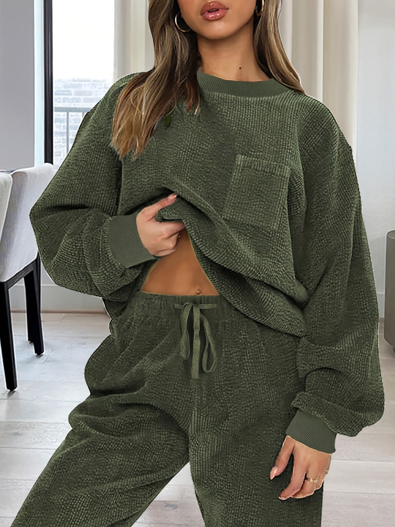 Damen Zweiteiler Lounge-Set Grün mit Struktur Langarmshirt und Jogginghose