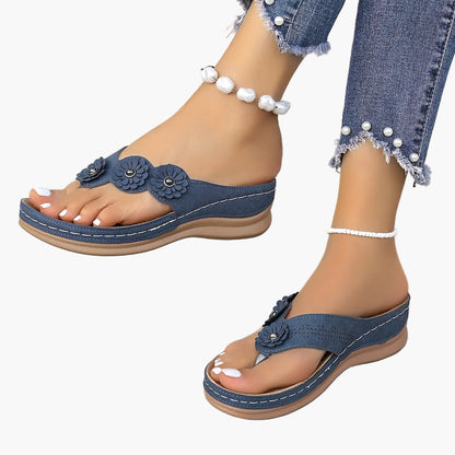 Women's Casual Thong Sandals with Flower Applique for Everyday and Leisure