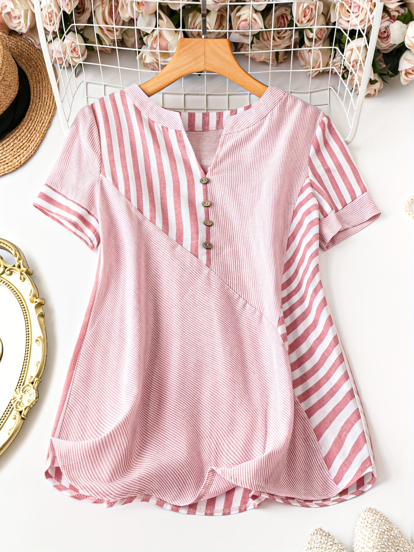 Women's tunic blouse with stripe pattern and button placket – Elegant summer style for everyday and leisure wear