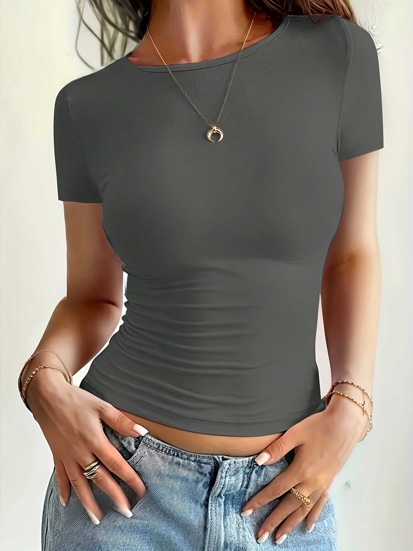 Women's Short-Sleeve Fitted Basic Top – Modern All-Purpose Shirt for Everyday and Leisure