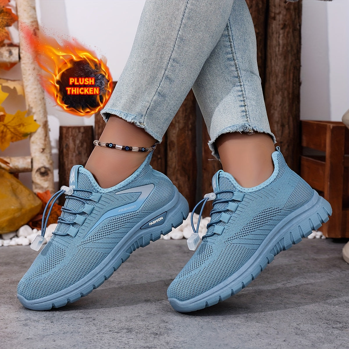 Pink women's sneakers lined with elastic laces
