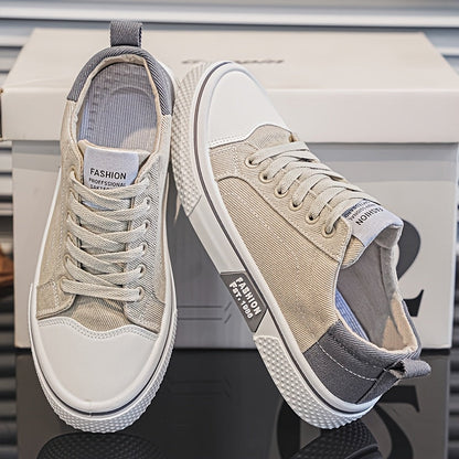 Men's low-top sneakers in retro skater style for leisure and everyday wear