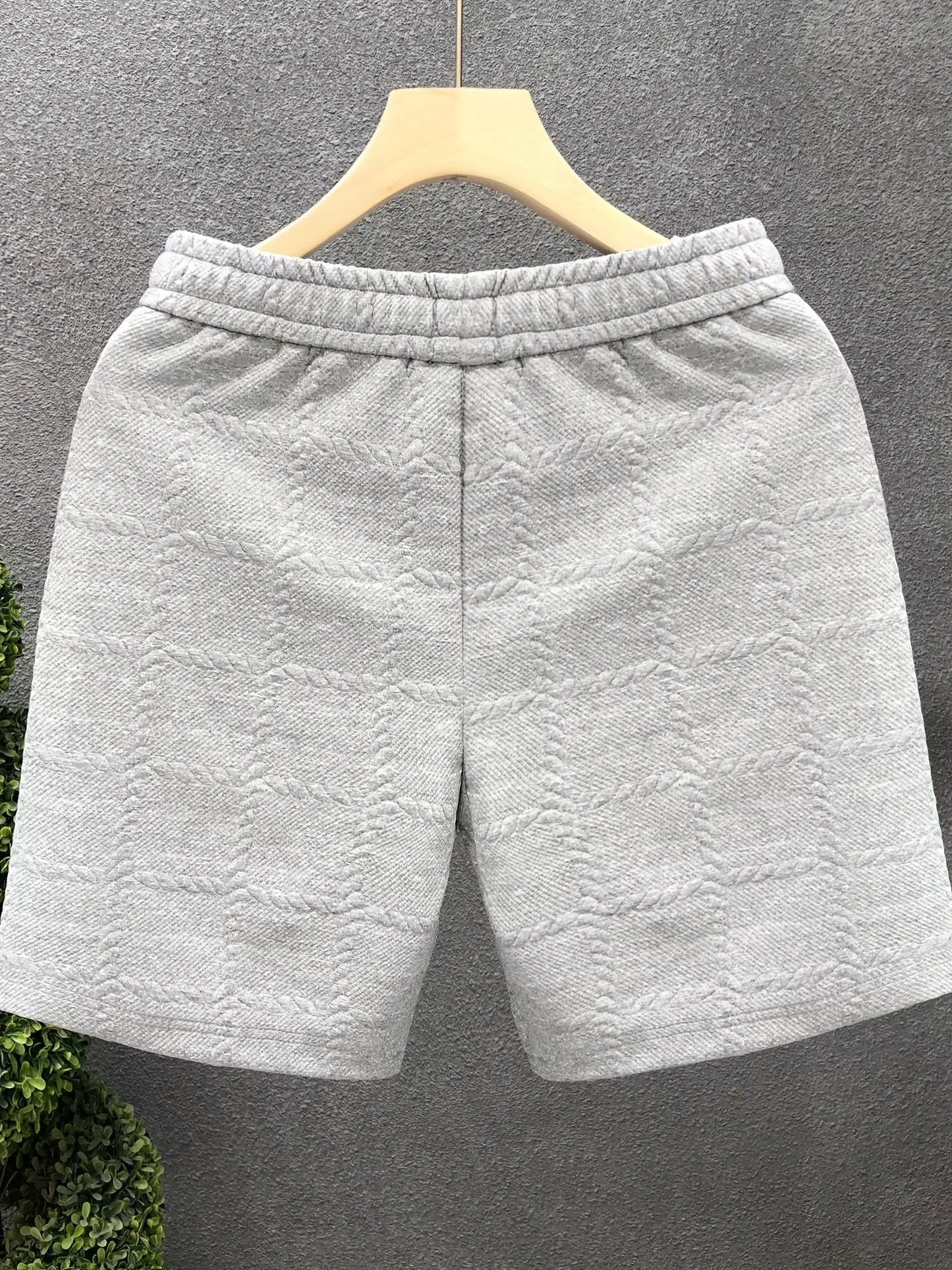Men's casual shorts with modern 3D relief pattern – stylish athleisure for everyday and leisure