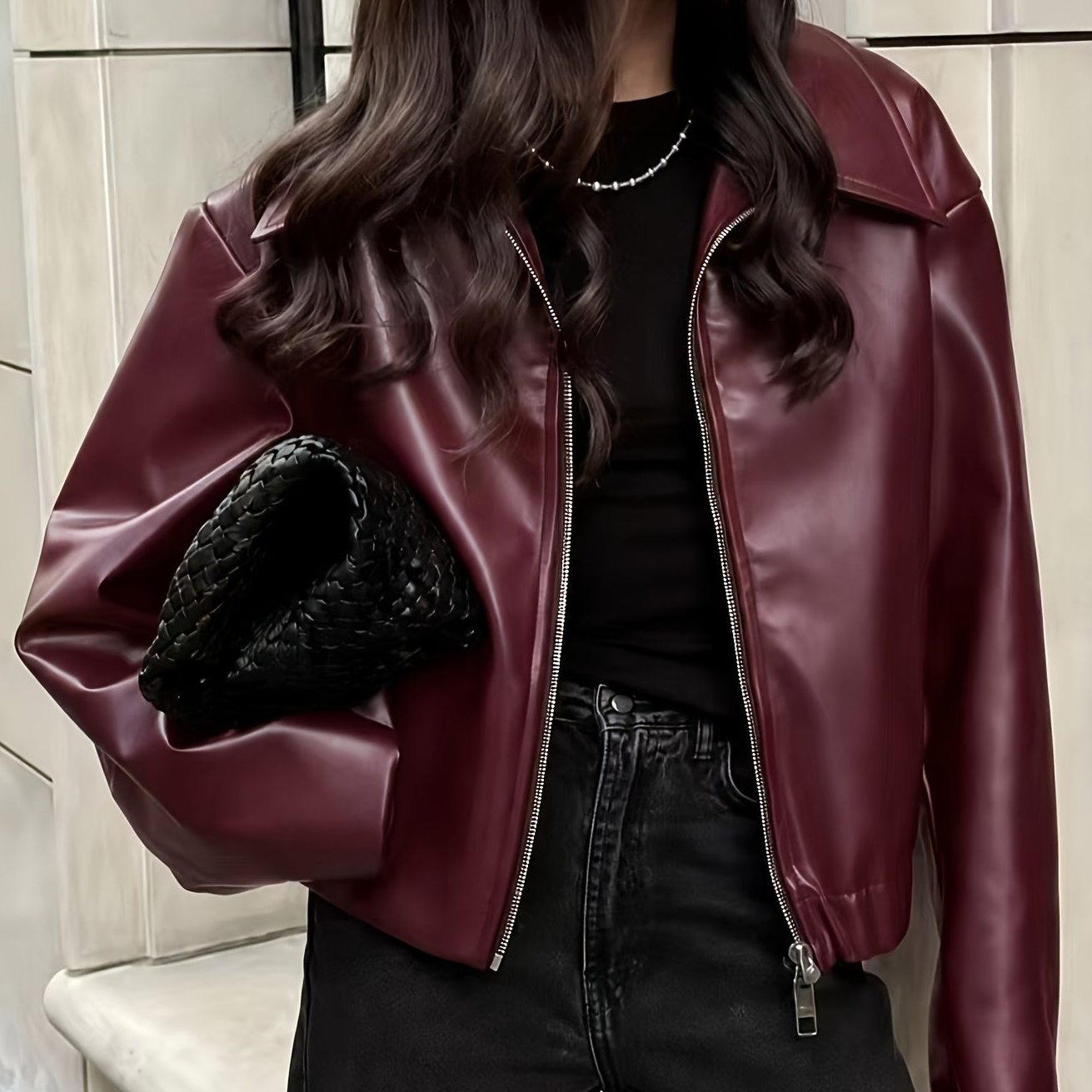 Women's leather-look bomber jacket with zipper and collar