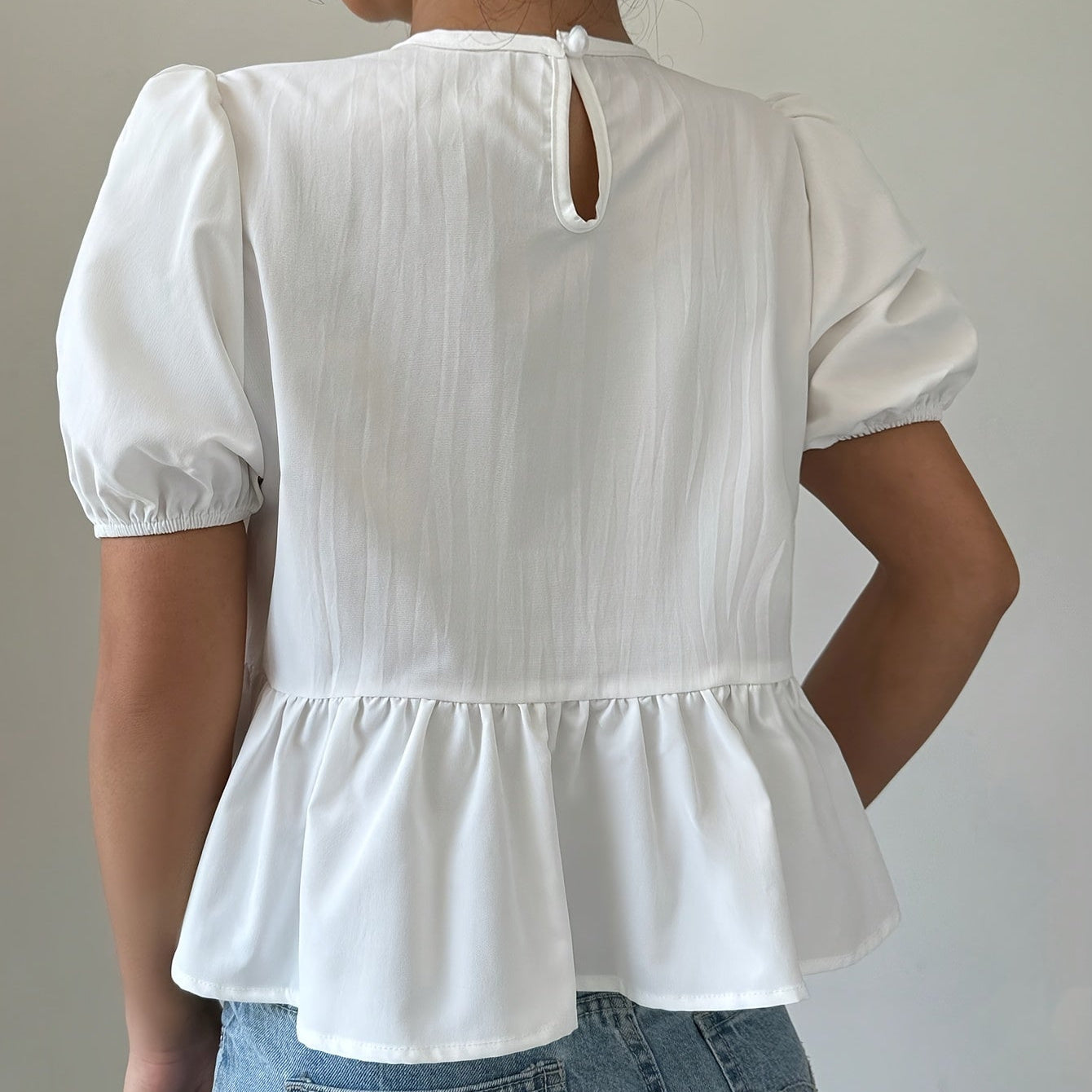 Women's Peplum Blouse with Puff Sleeves and Bows – Romantic Vintage Look for Leisure & Everyday Wear