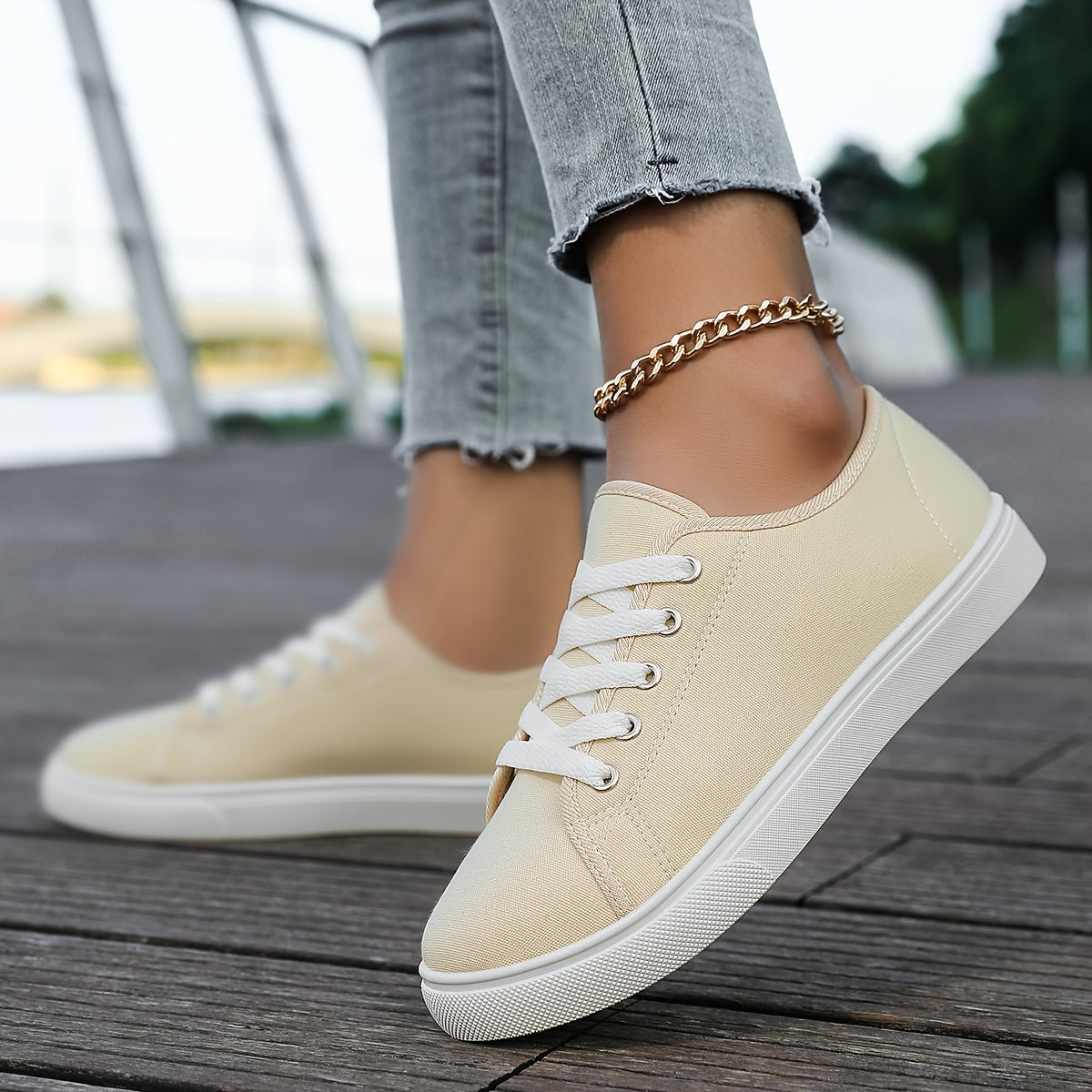 Women's casual lace-up sneakers for everyday and street style