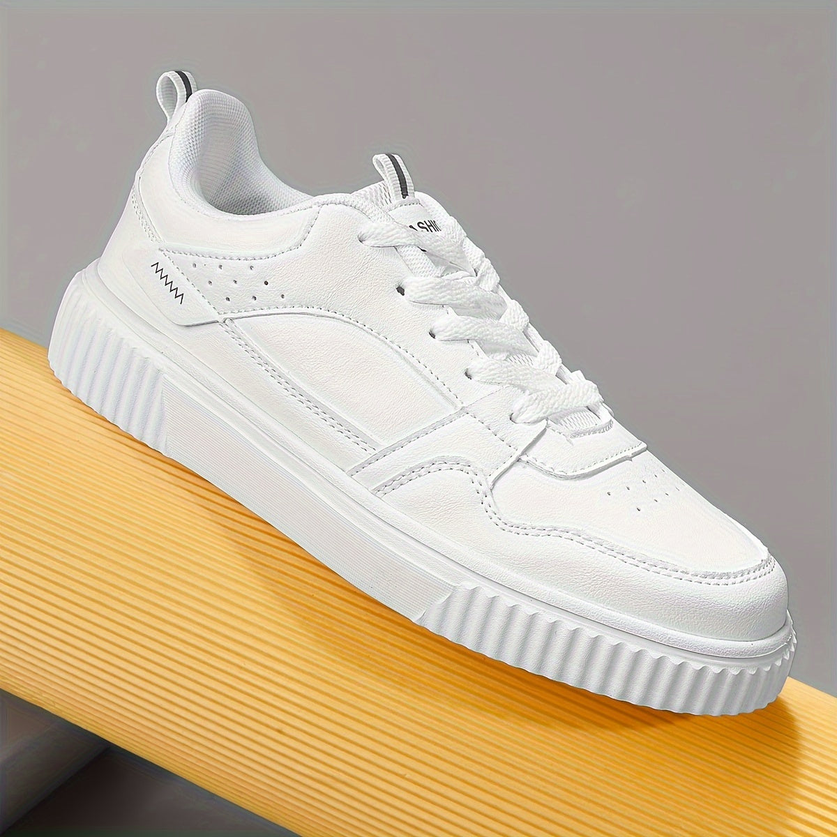 Men's Trendy Sneakers with Platform and Modern Design for Everyday and Leisure Use