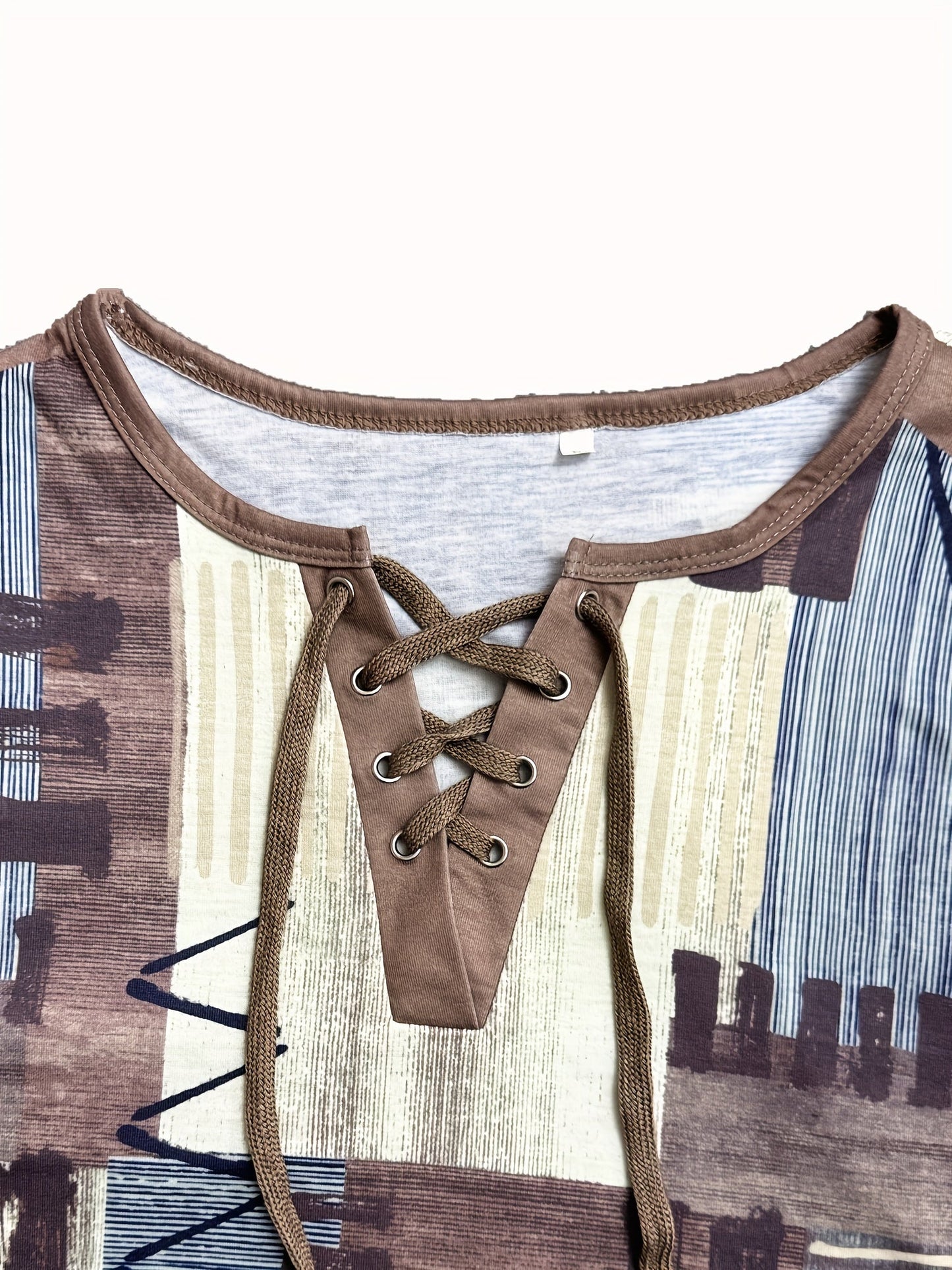 Women's Casual T-Shirt with Lacing and Geometric Pattern – Summer Leisure Top