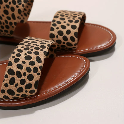 Women's Sandals with Animal Print and Two Straps – Fashionable Slides for Everyday, Beach & Leisure