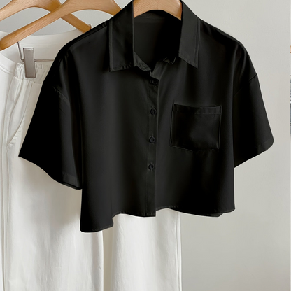 Women's short-sleeve blouse with crop cut and chest pocket – modern casual shirt