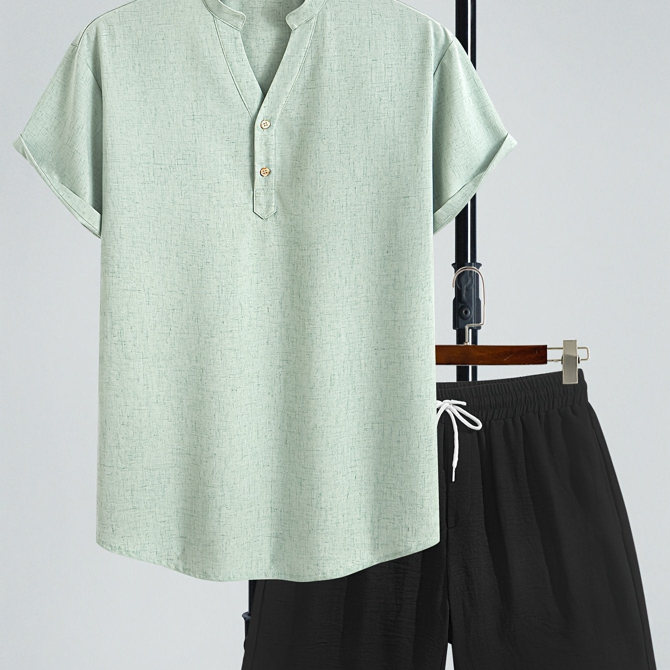 Men's Two-Piece Casual Set with Henley Shirt and Shorts – Modern Summer Outfit for Vacation & Everyday Wear