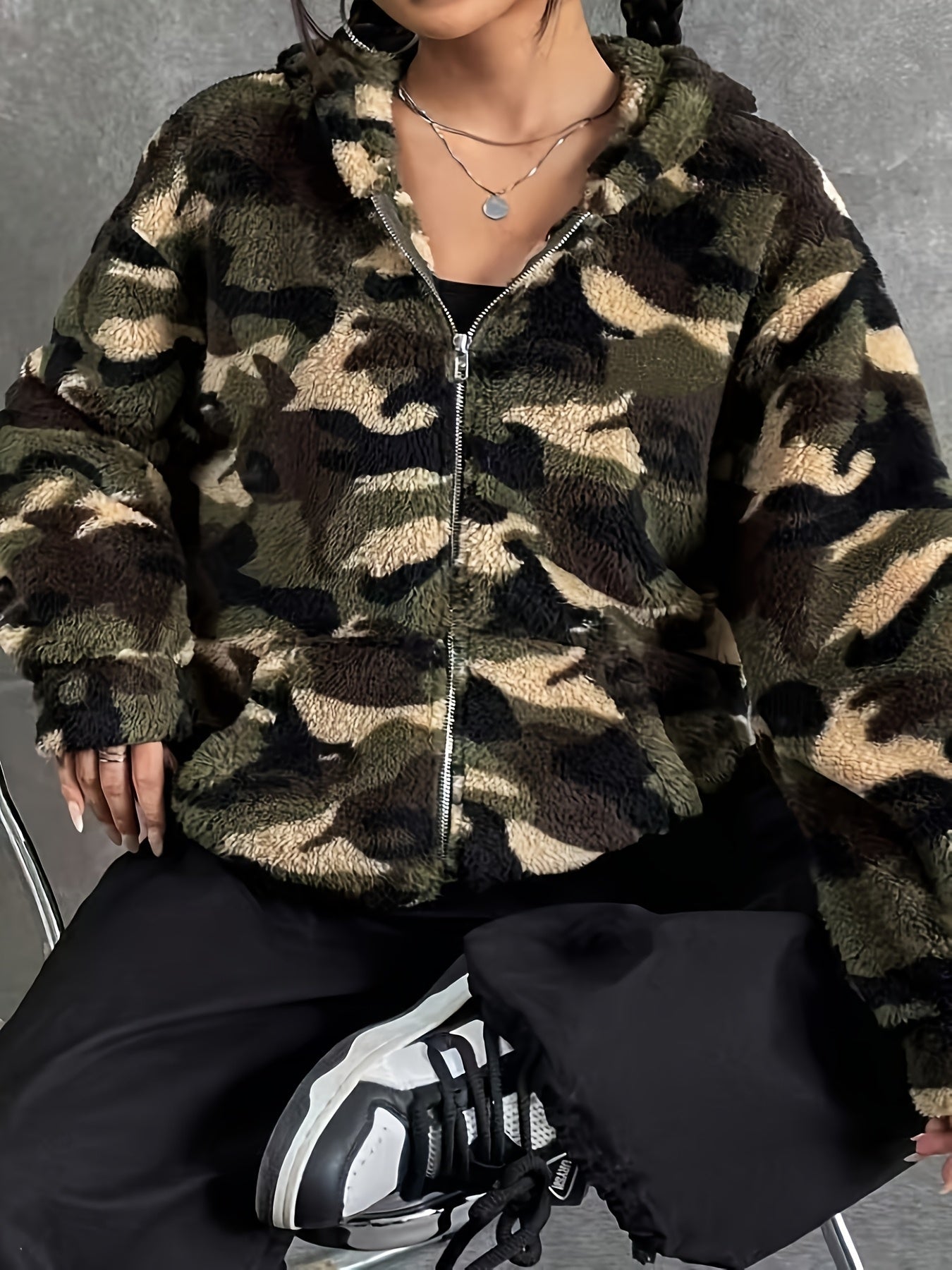 Teddy fleece hooded jacket with camouflage pattern and zipper