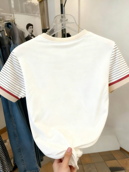 Women's T-shirt with Unicorn Logo and Striped Sleeves – Casual Wear with a Modern Style