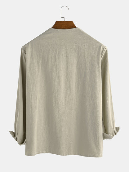 Herren Vintage Langarmshirt mit Schnürung und geometrischem Muster am Kragen