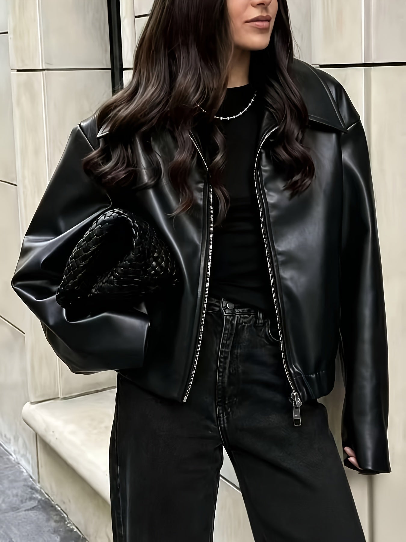 Women's leather-look bomber jacket with zipper and collar