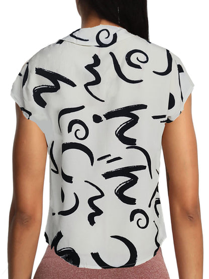 Women's blouse with graphic pattern and V-neck – Elegant style for office and leisure