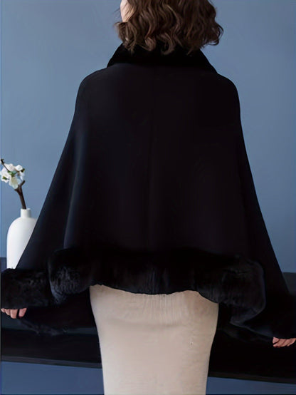 Women's cape with faux fur trim - Warm poncho design