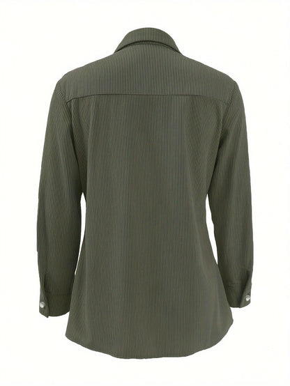 Women's corduroy shirt jacket with buttons and chest pockets
