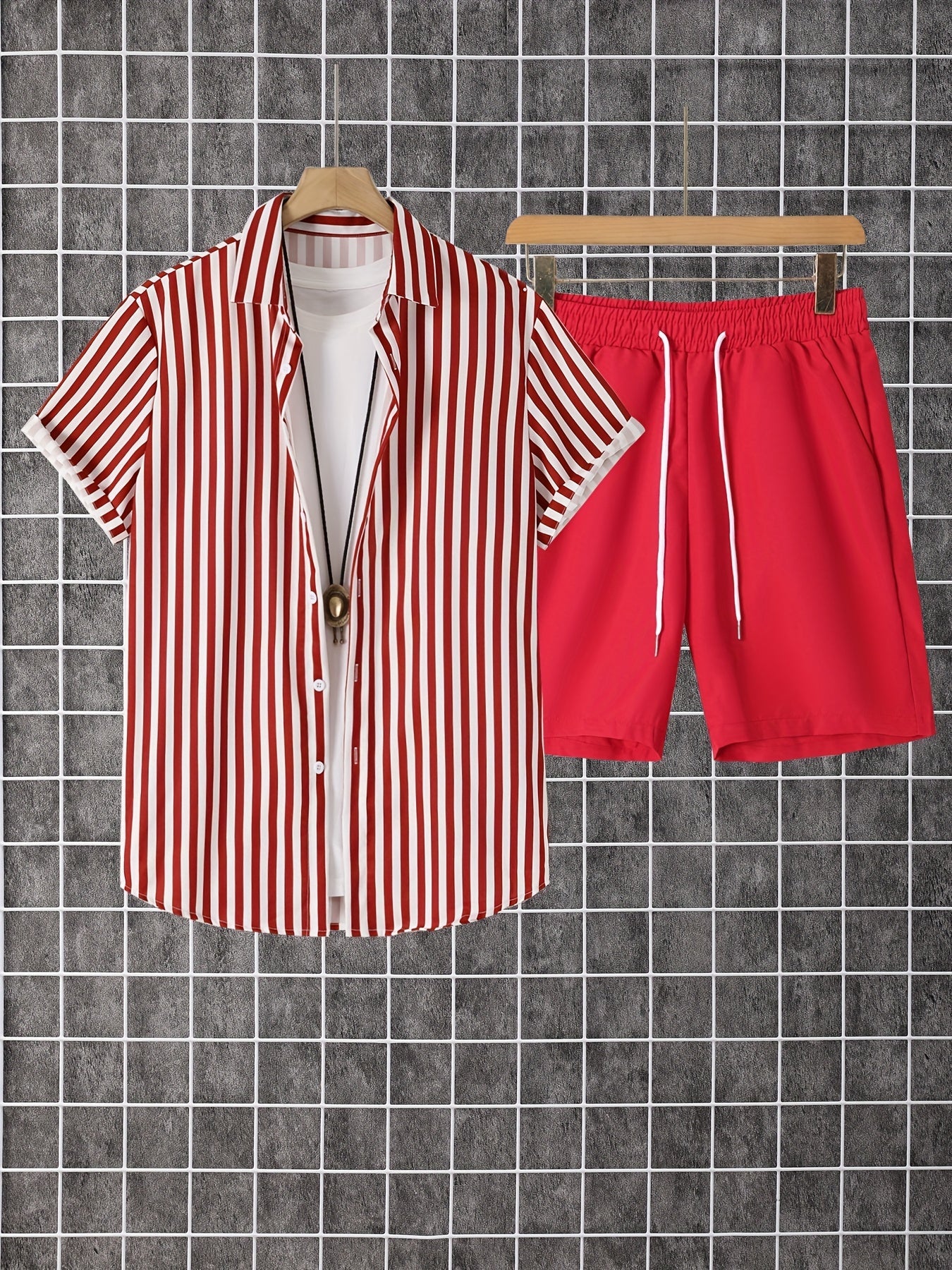 Men's Summer Set – Modern Casual Outfit with Striped Short-Sleeve Shirt and Shorts, Ideal for Vacation & Everyday Wear