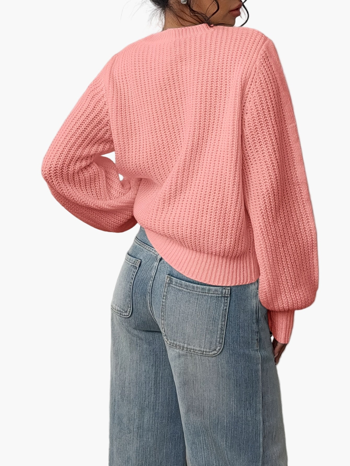 Women's knitted sweater with round neckline – fashionable casual look for everyday and office