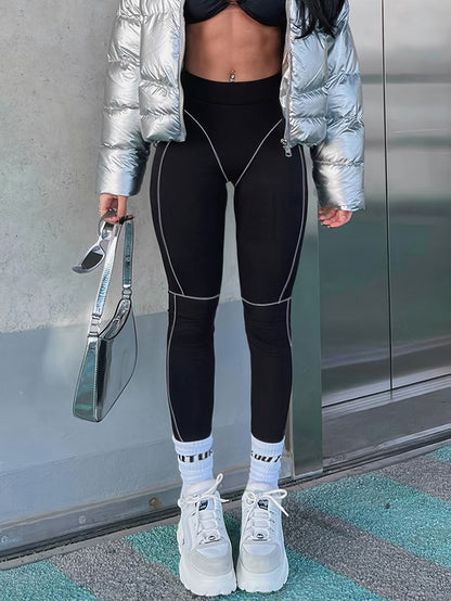 Black leggings with contrasting stitching, high waist