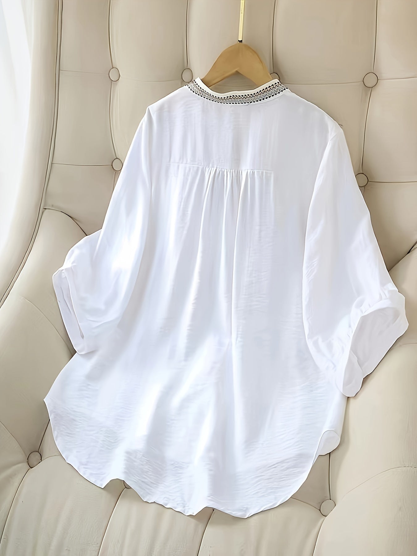 Women's Elegant Embroidered Blouse with 3/4 Sleeves – Perfect for Office and Leisure