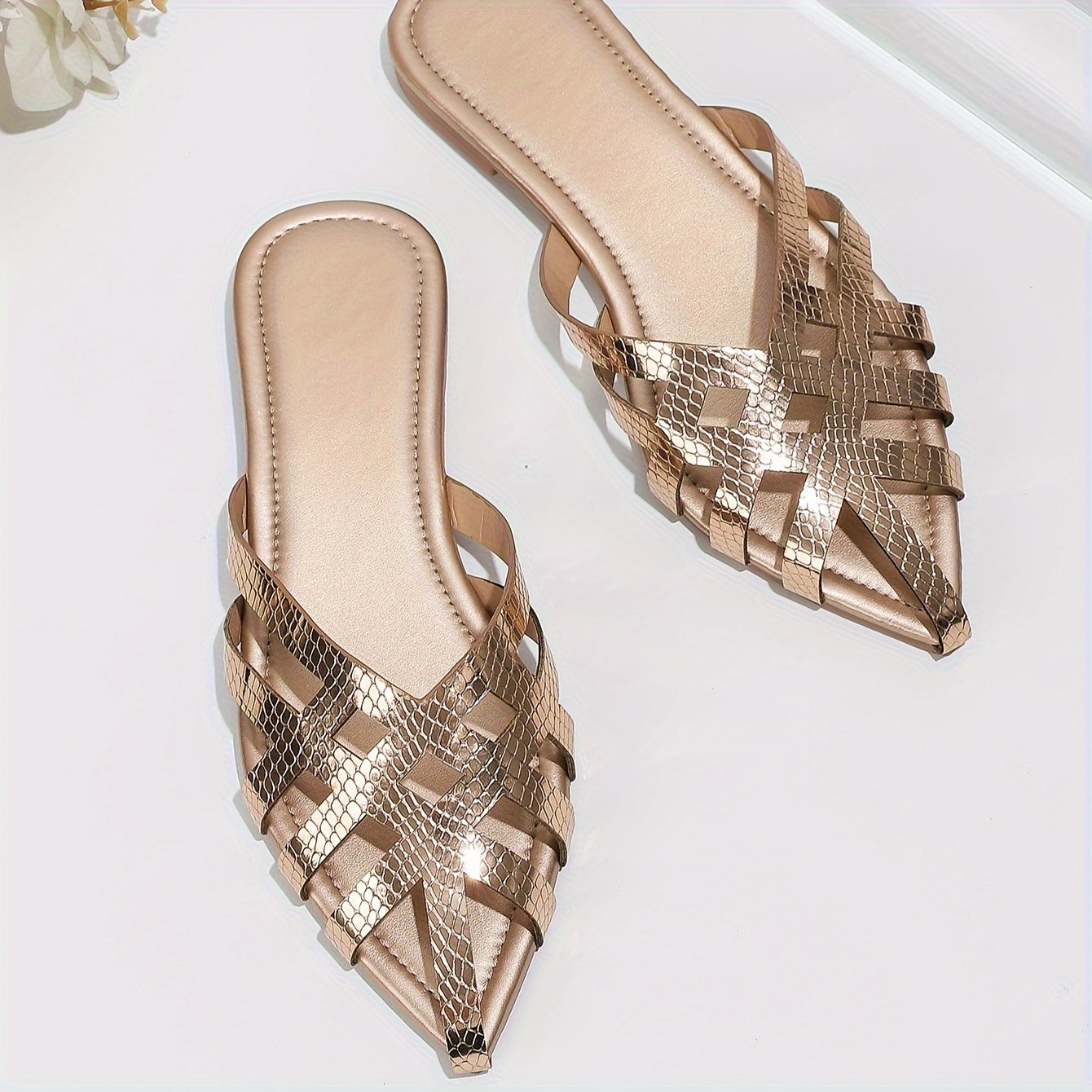 Women's Flat Mules with Braided Design and Pointed Shape – Elegant Slip-On Shoes for Everyday and Going Out