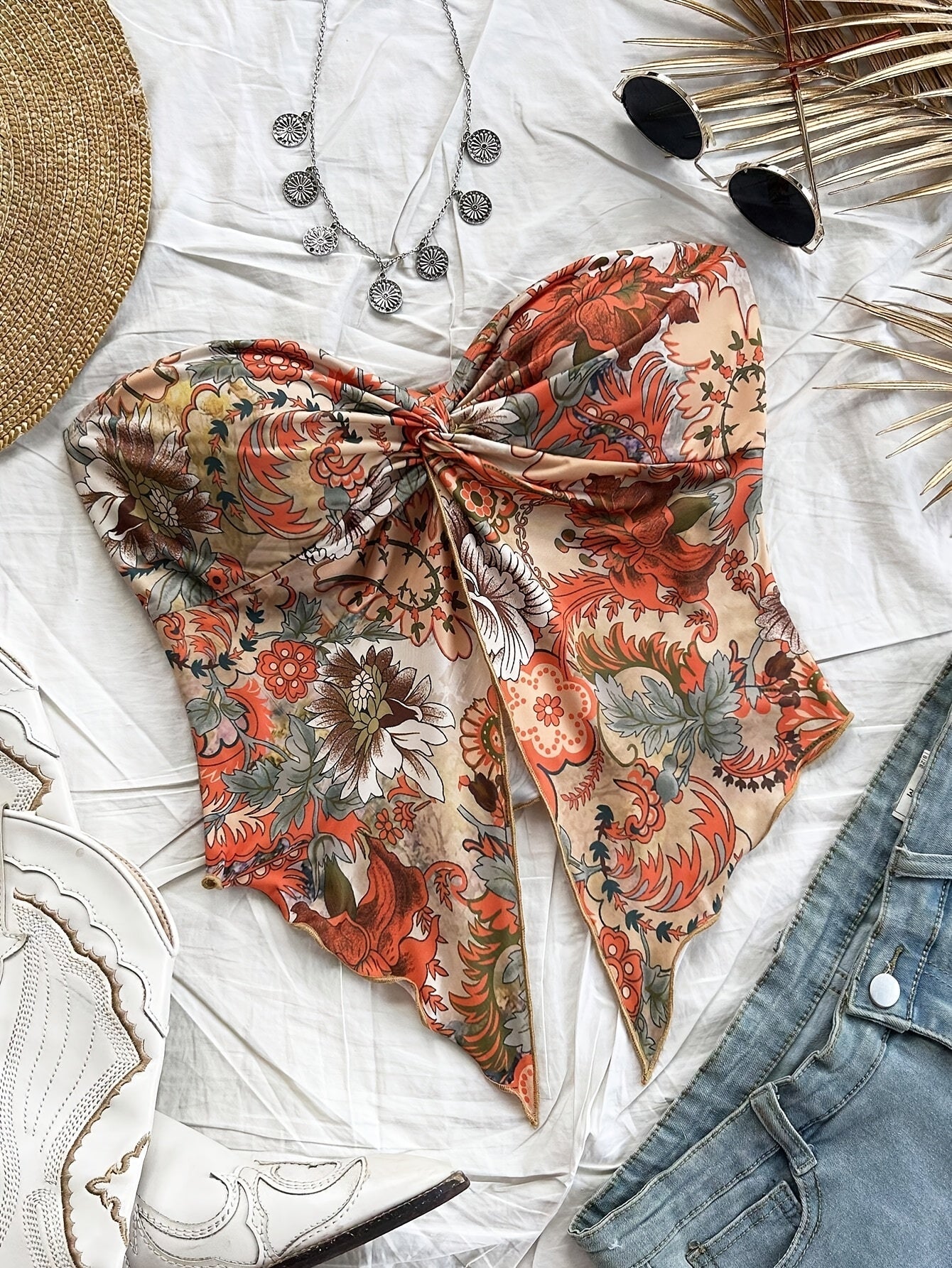 Women's Bandeau Crop Top with Floral Pattern and Knot Detail – Vintage Style for Summer and Festivals