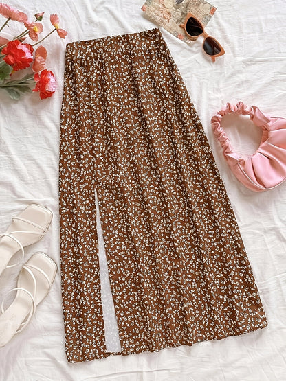 Women's midi skirt with floral pattern and slit – feminine A-line summer skirt for leisure & vacation