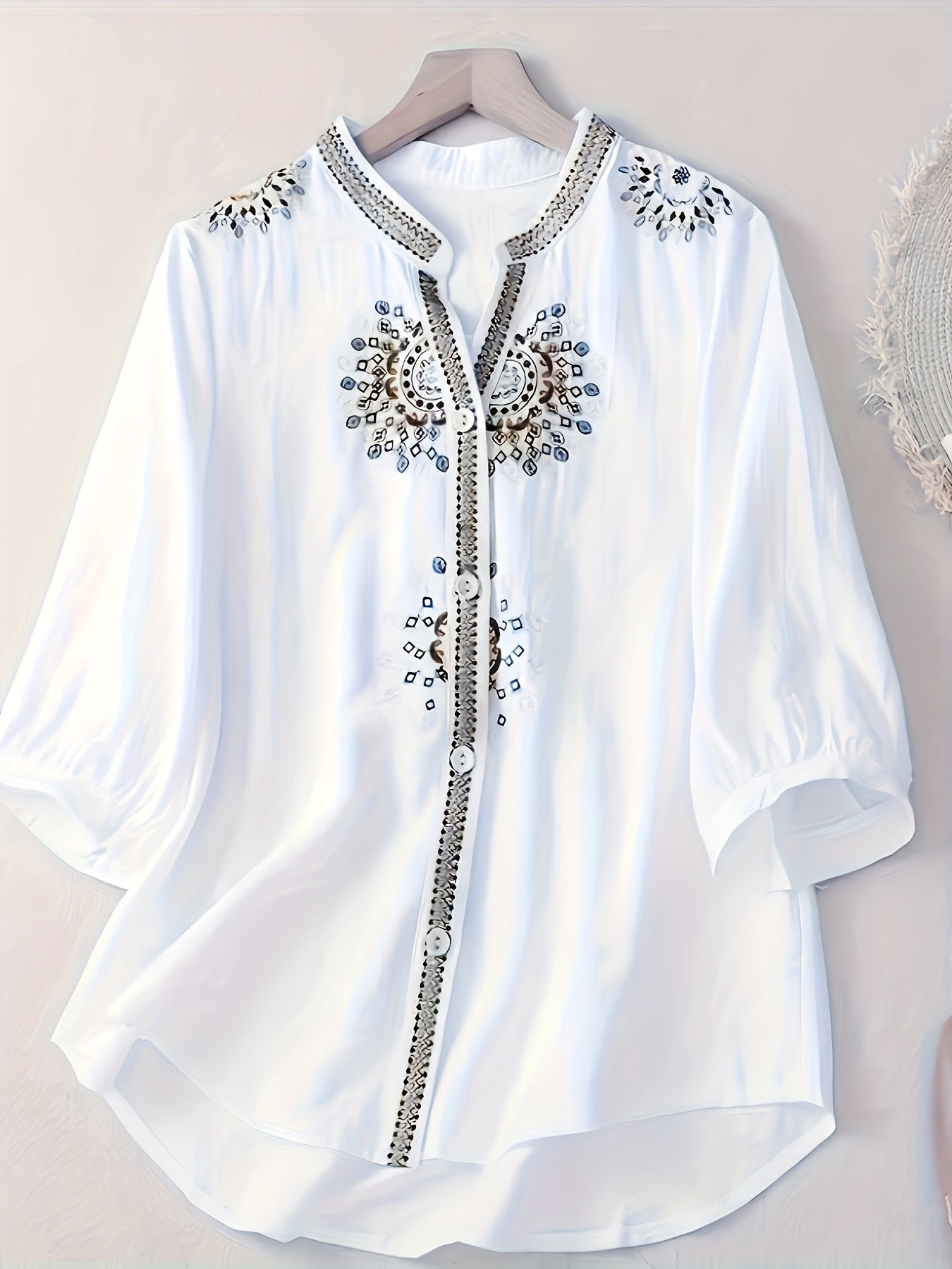 Women's Elegant Embroidered Blouse with 3/4 Sleeves – Perfect for Office and Leisure