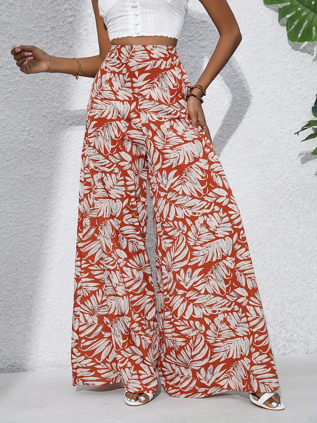 Women's Wide Summer Pants with Tropical Leaf Pattern – Fashionable Palazzo Pants for Beach and Leisure