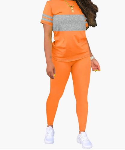 Women's sporty casual set with T-shirt and leggings – modern outfit for everyday and fitness