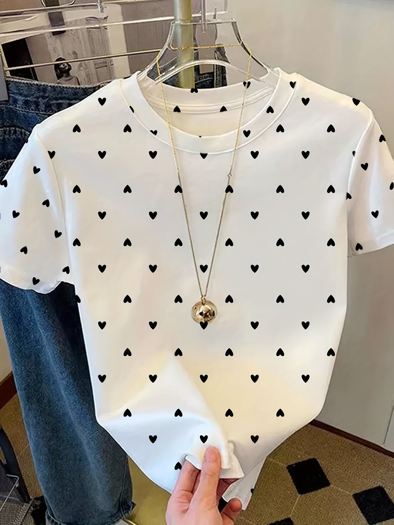 Women's Polka Dot T-Shirt in Elegant Style – Perfect for Everyday and Leisure