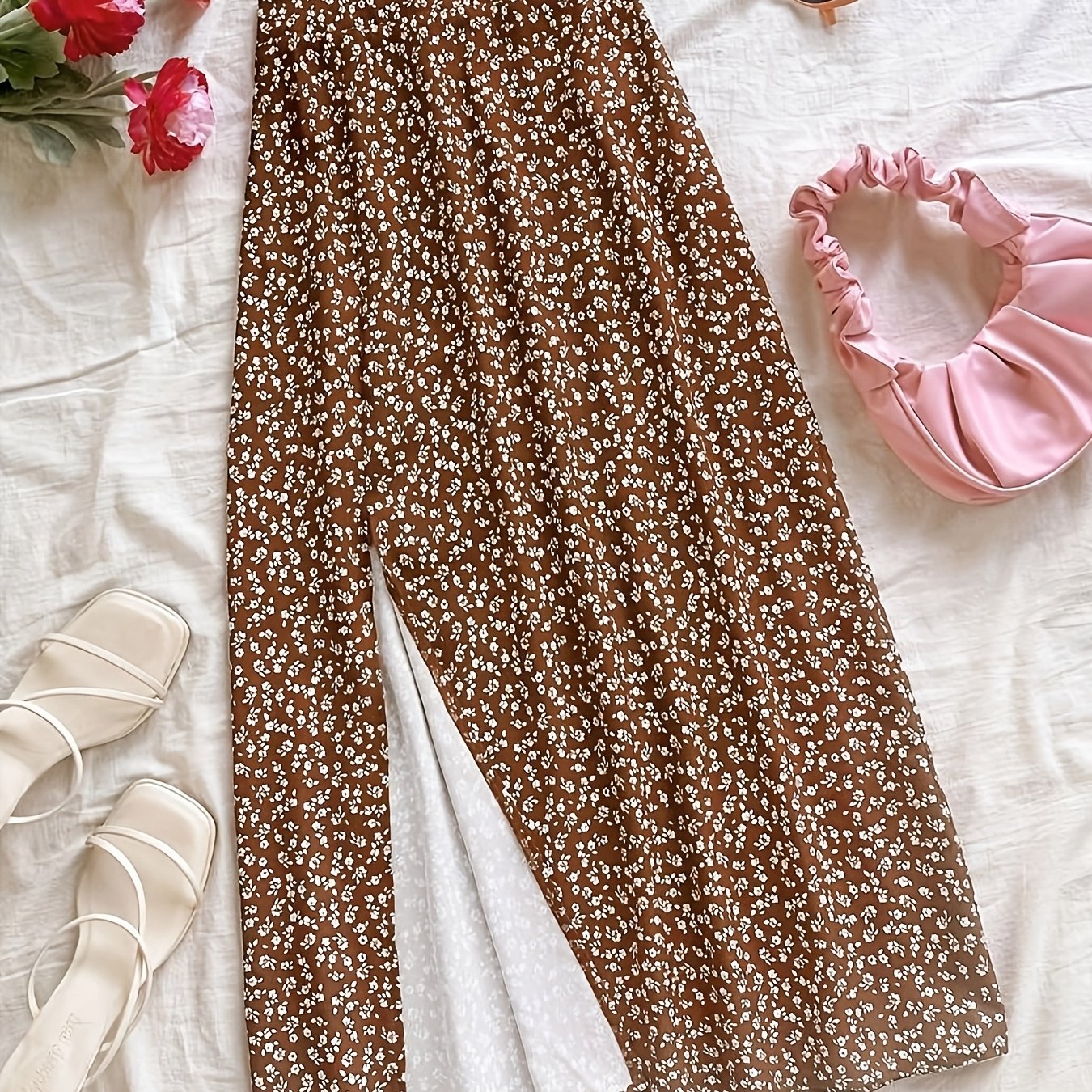 Women's midi skirt with floral pattern and slit – feminine A-line summer skirt for leisure & vacation
