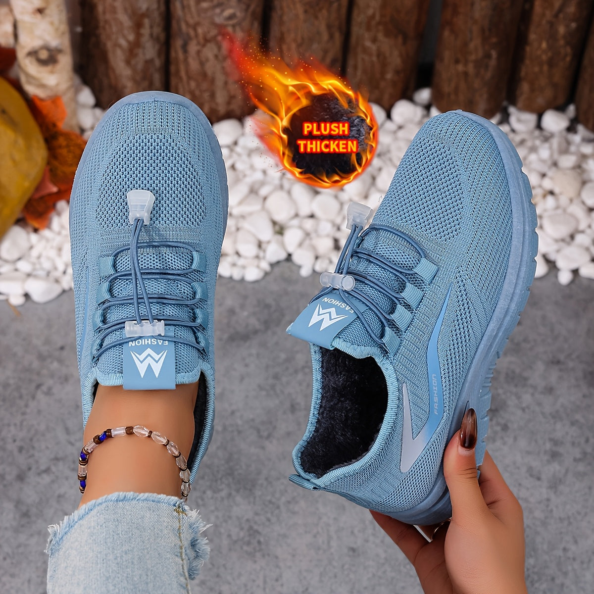 Pink women's sneakers lined with elastic laces