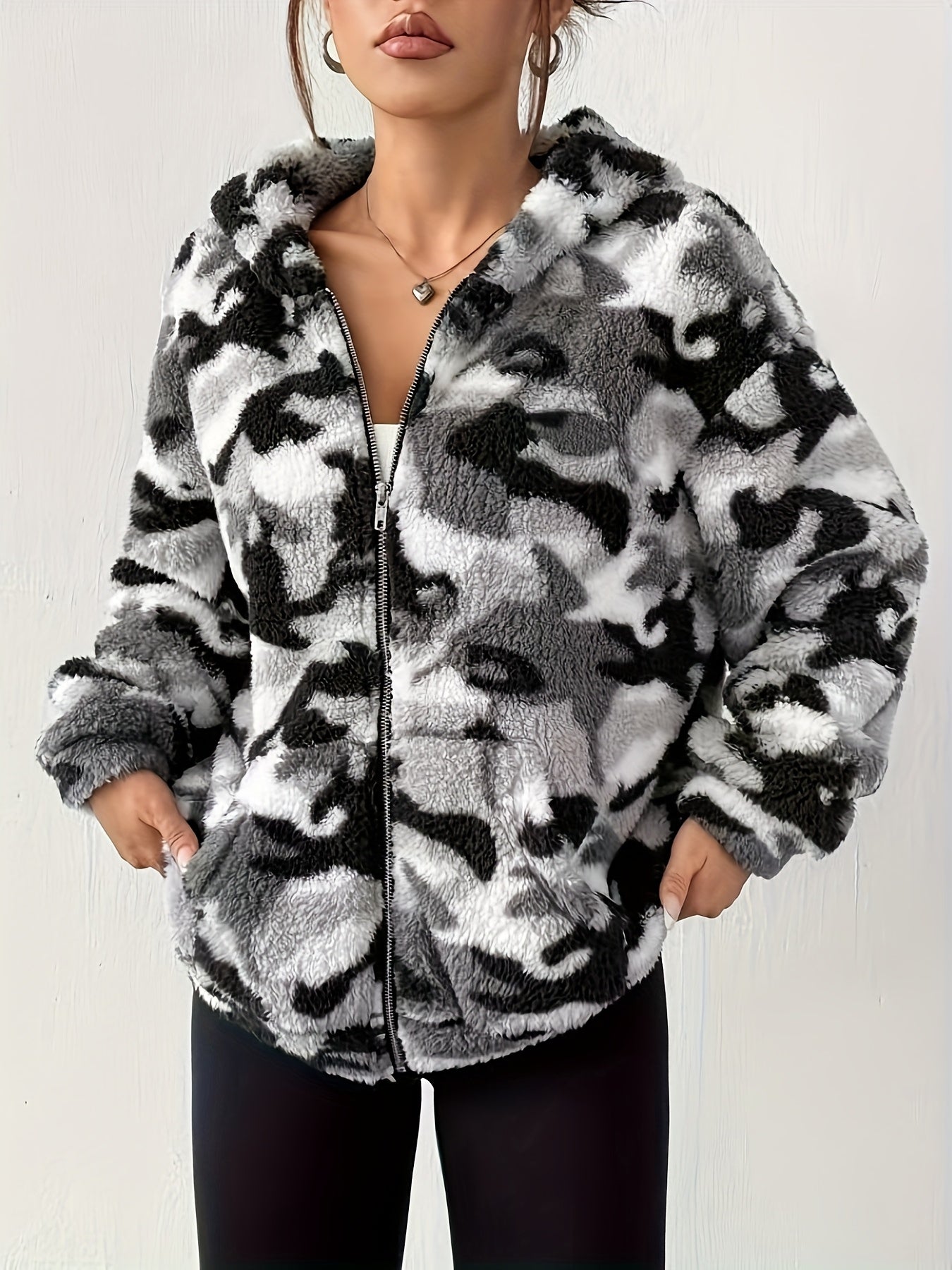 Teddy fleece hooded jacket with camouflage pattern and zipper