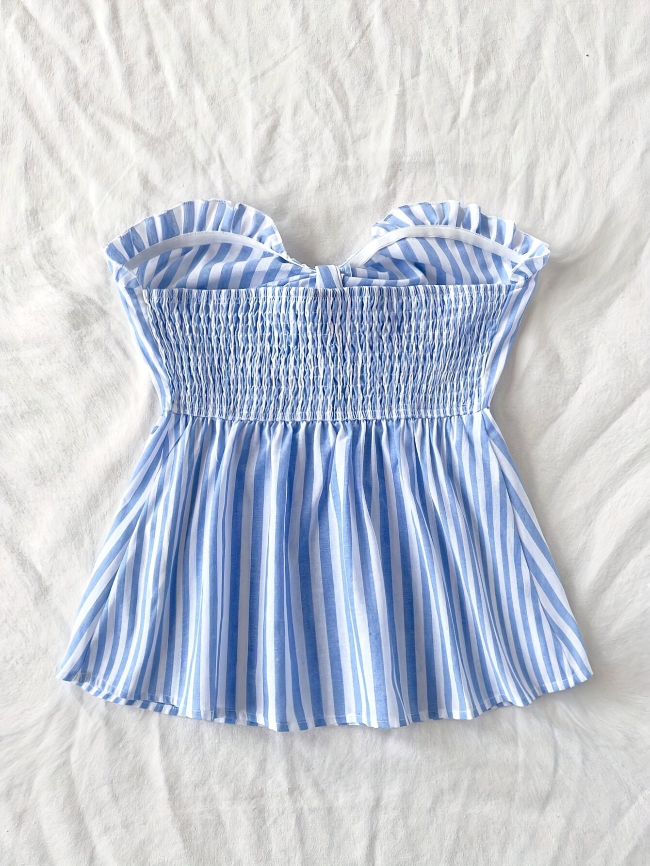 Women's bandeau crop top with bow front and ruffles – summer street style