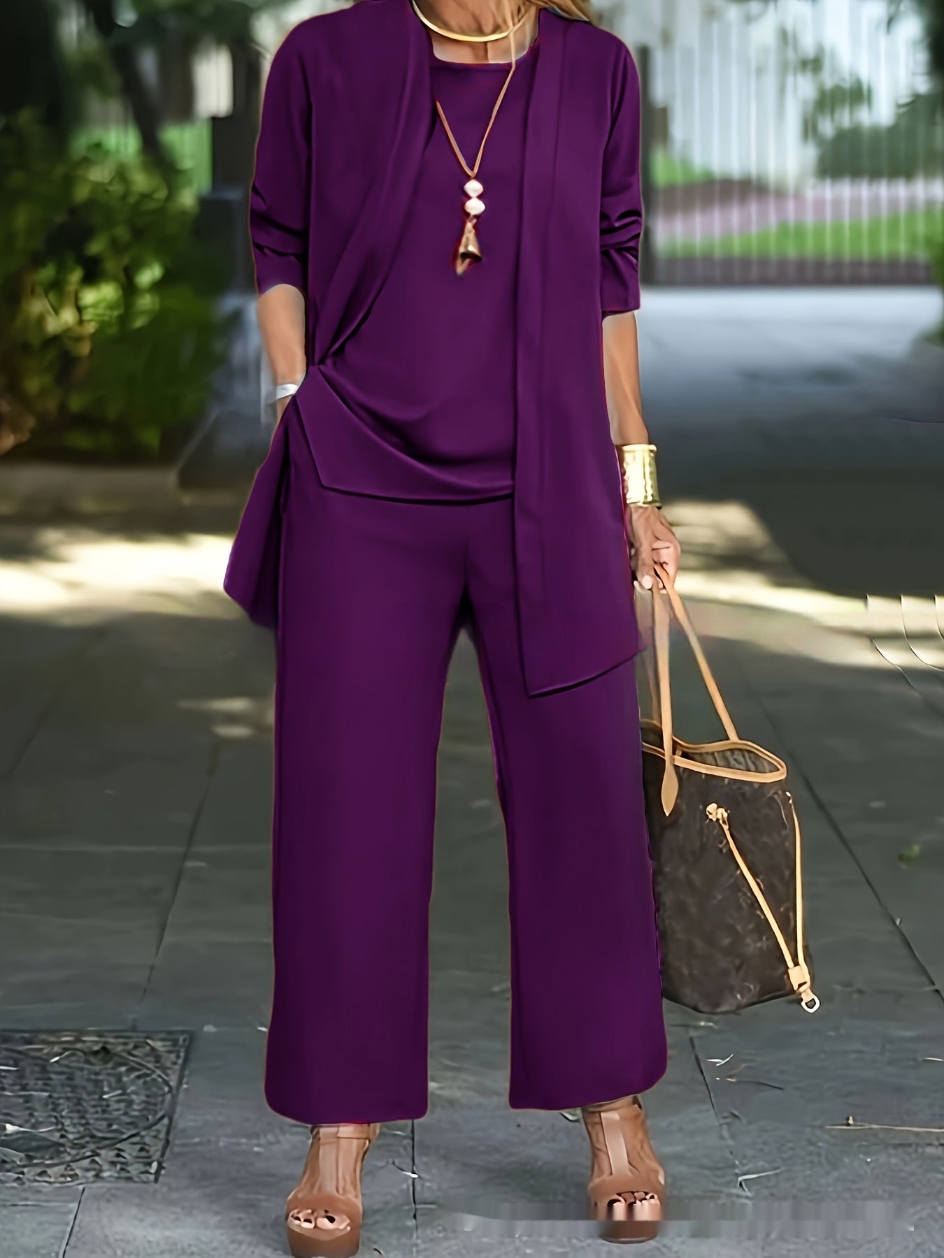 Sara – Stylish sleeveless top with round neckline and long jacket set with wide pantsuit