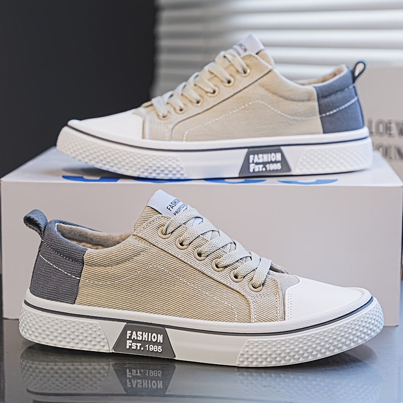 Men's low-top sneakers in retro skater style for leisure and everyday wear