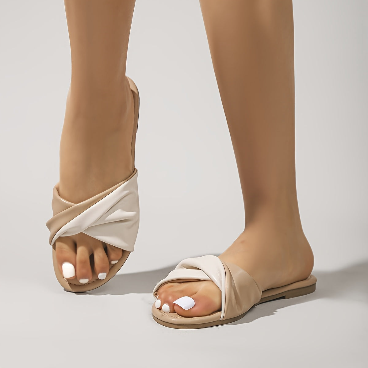 Women's Summer Shoes Flat Sandals with Knot Design for Everyday and Casual Wear