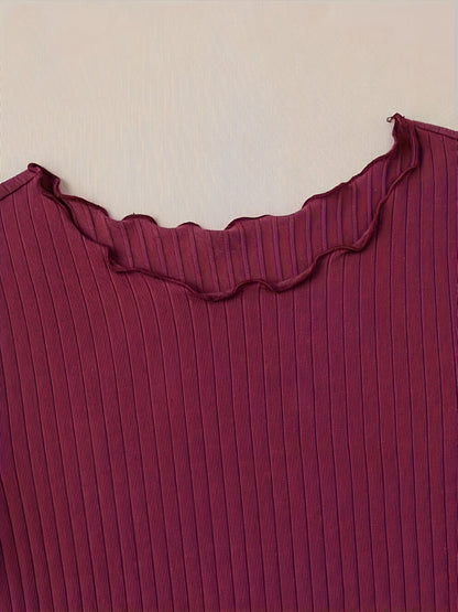 Women's short-sleeve ribbed top with wavy hem – fashionable basic for everyday and office wear