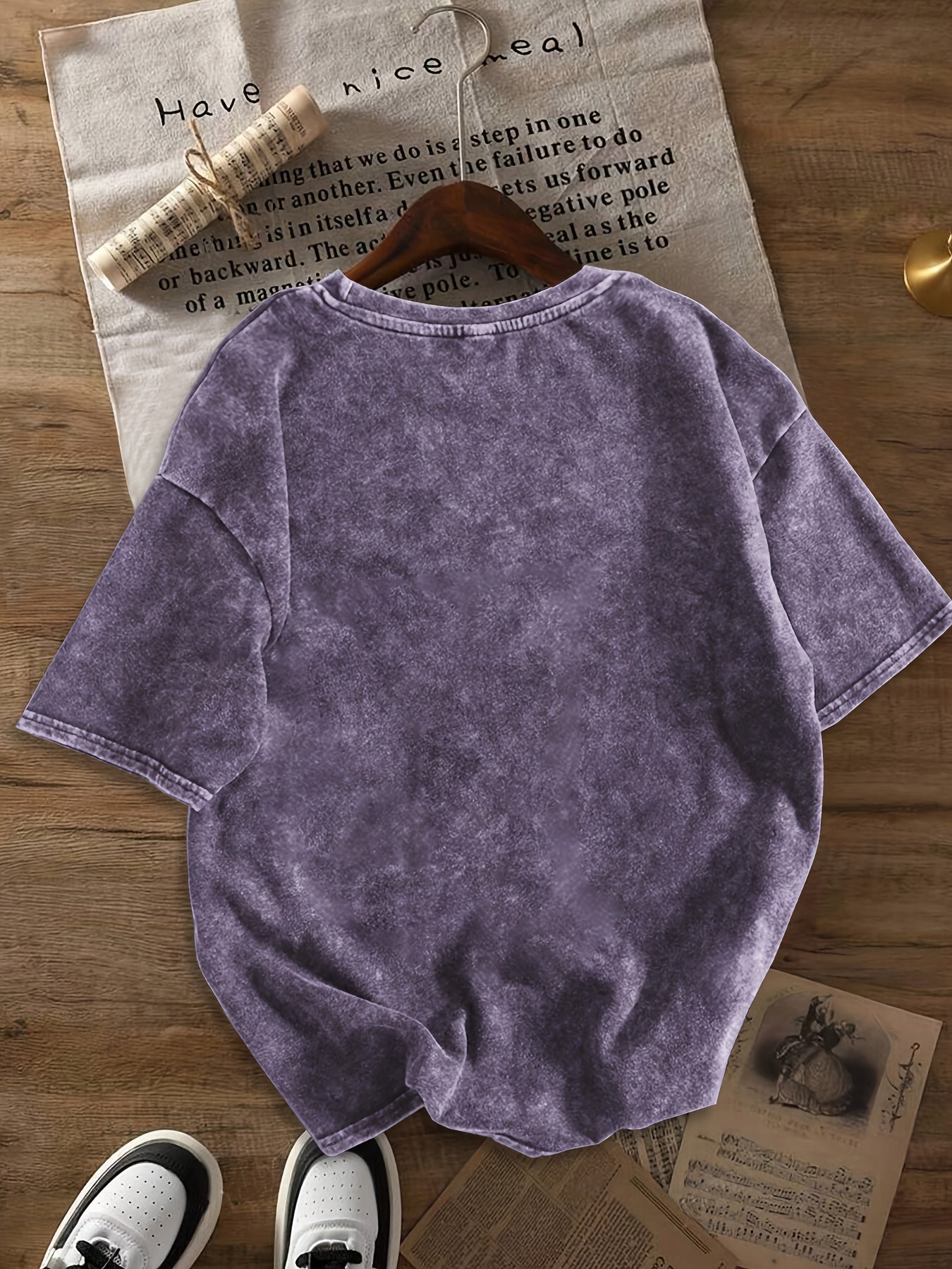 Women's Casual Street Style T-Shirt with Print and High-Waist Denim Shorts – Perfect for Summer