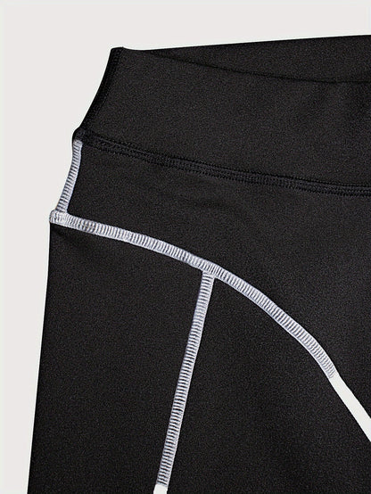 Black leggings with contrasting stitching, high waist