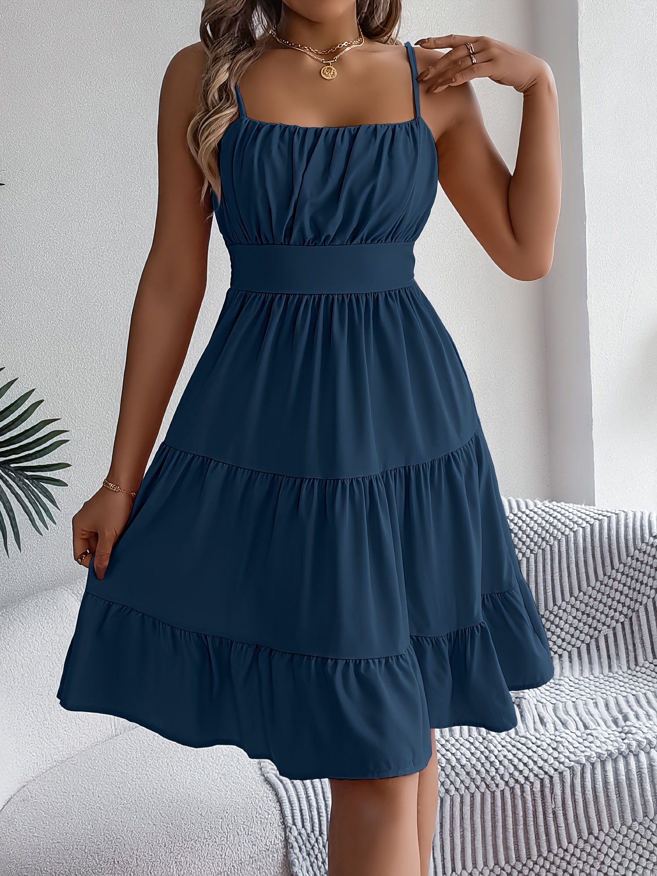 Women's summer dress with spaghetti straps and ruffles – Perfect for vacation and leisure